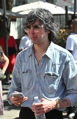 Xavier de Rosnay Justice: Vincent Belorgey (aka Kavinsky) leaving his funeral at the Church of Saint Pierre de Montmartre on August 12, 2026 Christian Liewig Bestimage: Funeral of Vincent Belorgey (aka Kavinsky) at the Church of Saint Pierre de Montmartre on August 12, 2026, Paris, France  Copyright: xChristianxLiewigx xBestimagexChristianxLiewigx xBestimagex