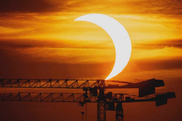 Partielle Sonnenfinsternis, aufgenommen in Berlin, 12.08.2026. Berlin Deutschland *** Partial solar eclipse, photographed in Berlin, August 12, 2026, Berlin, Germany Copyright: xFlorianxGaertnerx