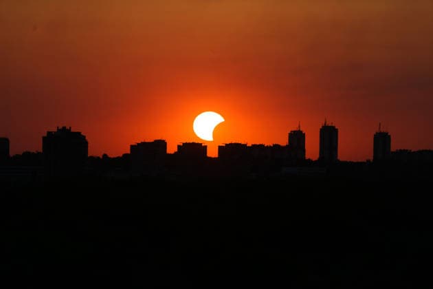 Partial solar eclipse observed in Belgrade BELGRADE, SERBIA - AUGUST 12: A view of partial solar eclipse in Belgrade, Serbia, on August 12, 2026. Filip Stevanovic Anadolu Belgrade Serbia. Editorial use only. Please get in touch for any other usage.  Copyright: x2026xAnadoluxFilipxStevanovicx