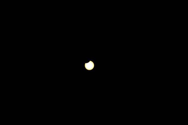 August 12, 2026, New York, New York, USA: New York, NY, August 12, 2026 Ã¢â‚¬ Eclipse-USA Ã¢â‚¬ A partial solar eclipse is visible from New York City, United States, on the afternoon of Wednesday, August 12, 2026. The phenomenon occurs when the moon passes between the Earth and the sun and partially obscures the solar disk. In New York City, the visibility of the eclipse reached 9%.(Foto: Brazil Photo Press New York USA  - ZUMAc233 20260812_zsp_c233_007 Copyright: xVanessaxCarvalhox