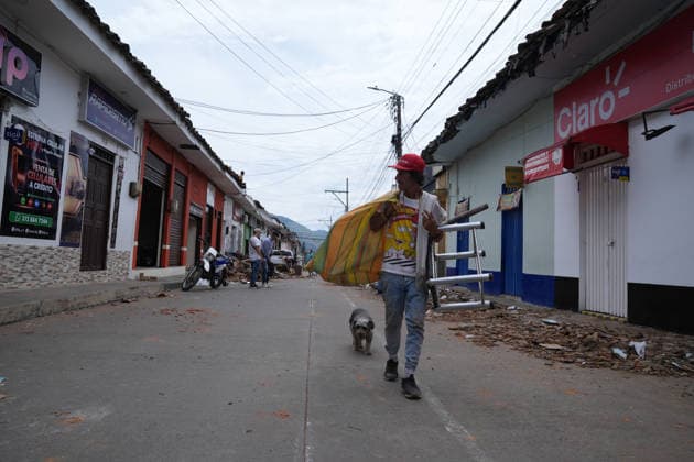Earthquake Damage in Roldanillo, Colombia ROLDANILLO, COLOMBIA — AUGUST 12: Residents inspect damaged homes and infrastructure in Roldanillo, Valle del Cauca, following the powerful earthquake that struck western Colombia, on August 12, 2026. Communities continue to assess the damage and recover in the aftermath of the tremor. Juancho Torres Anadolu Roldanillo Colombia. Editorial use only. Please get in touch for any other usage.  Copyright: x2026xAnadoluxJuanchoxTorresx