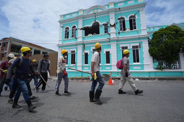 Earthquake Damage in Roldanillo, Colombia ROLDANILLO, COLOMBIA — AUGUST 12: Residents inspect damaged homes and infrastructure in Roldanillo, Valle del Cauca, following the powerful earthquake that struck western Colombia, on August 12, 2026. Communities continue to assess the damage and recover in the aftermath of the tremor. Juancho Torres Anadolu Roldanillo Colombia. Editorial use only. Please get in touch for any other usage.  Copyright: x2026xAnadoluxJuanchoxTorresx