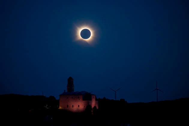 Tarragona Watches the 2026 Total Solar Eclipse Corbera d’Ebre during the 2026 total solar eclipse, on August 12, 2026, in Tarragona, Catalonia, Spain. This is the first total solar eclipse visible from the Iberian Peninsula in over a century. The path of totality crosses Spain from west to east and passes through numerous provincial capitals, from which observers will be able to catch a glimpse of the first event in the so-called trio of eclipses, since on August 2, 2027, another total eclipse will cross Spain, and on January 26, 2028, an annular eclipse will occur. AUGUST 13, 2026 TOTAL SOLAR ECLIPSE SUN MOON Lorena Sopê MATARO MATARO Spain  Copyright: xLorenaxSopÃªnax 7712285