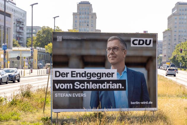 Wahl zum Abgeordnetenhaus, Wahlplakate in Berlin, 07.08.2026 Stefan Evers (CDU) - Kandidat für das Amt des Regierenden Bürgermeisters von Berlin - Wahlplakate der Parteien zur 20.Wahl des Abgeordnetenhauses von Berlin und den Bezirksverordnetenversammlungen, Berliner Stadtgebiet, Berlin, 09.8.26 Berlin Berliner Stadtgebiet Berlin Deutschland *** Election to the House of Representatives, campaign posters in Berlin, August 7, 2026 Stefan Evers, CDU candidate for the office of Governing Mayor of Berlin Campaign posters from the political parties for the 20th election to the Berlin House of Representatives and the district councils, Berlin metropolitan area, Berlin, August 9, 2026; Berlin metropolitan area; Berlin, Germany Copyright: xHolgerxMuchx