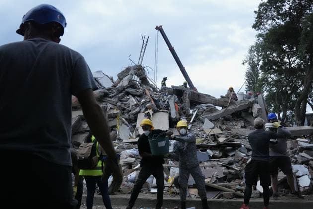Earthquake Damage in Cali, Colombia CALI, COLOMBIA - AUGUST 12: Residents and Members of emergency response agencies, including the Fire Department, the Colombian Army, and the search for survivors among the rubble of collapsed structures, in Cali, Colombia on August 12, 2026. Juancho Torres Anadolu Cali Colombia. Editorial use only. Please get in touch for any other usage.  Copyright: x2026xAnadoluxJuanchoxTorresx