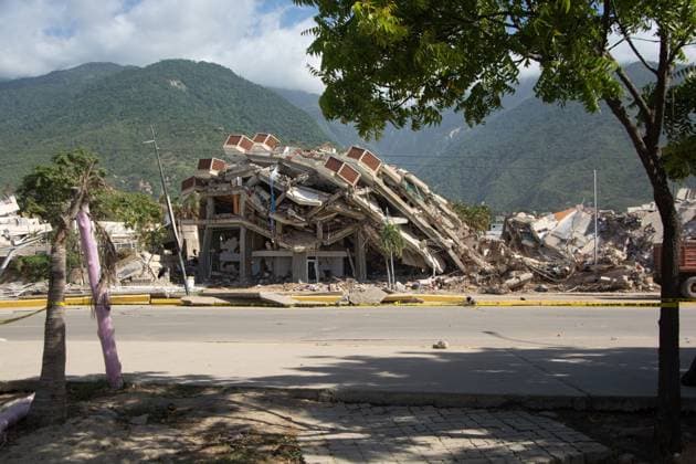 Recovery Efforts Continue in Earthquake-Ravaged La Guaira LA GUAIRA, VENEZUELA AUGUST 12, 2026: Residents continue moving through earthquake-damaged neighborhoods in Tanaguarena, Los Corales and Catia La Mar, where destroyed roads, collapsed buildings and debris continue to disrupt daily life 49 days after the twin earthquakes struck Venezuela s central coast. With public transportation limited, residents walk through rubble and around heavy machinery to reach different parts of the affected areas, while many continue searching for drinking water as recovery and debris removal operations remain underway. Estado la guaira Venezuela (Bolivarian Republic of) Copyright: x xFranyerxNievesx(Babel)x xJNAxPressx