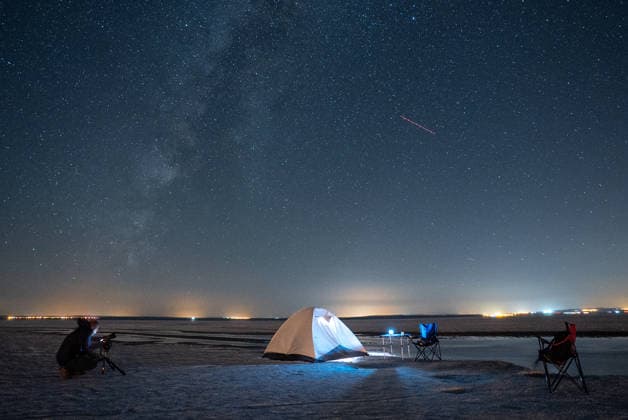 Meteor shower observed in Turkiye s Ankara ANKARA, TURKIYE - AUGUST 12: Meteor shower is seen using the long-exposure technique at Tuz Lake in Ankara, Turkiye on August 12, 2026. Arman Onal Anadolu Ankara Turkey. Editorial use only. Please get in touch for any other usage.  Copyright: x2026xAnadoluxArmanxOnalx