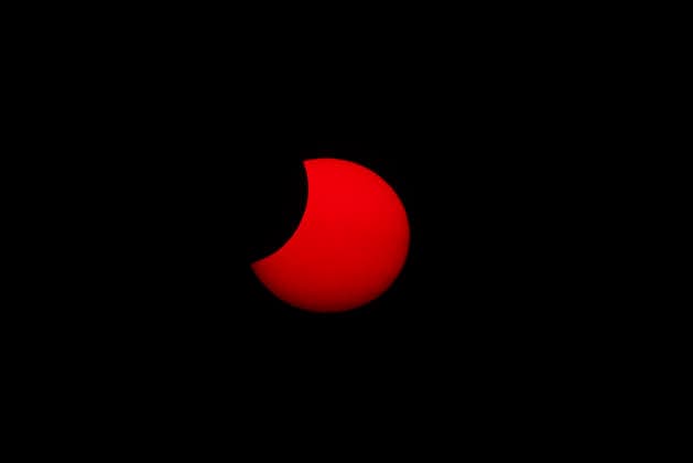 August 12, 2026, Segovia, Segovia, Spain: View during the total solar eclipse of 2026. This is the first total solar eclipse visible from the Iberian Peninsula in over a century. The path of totality crosses Spain from west to east and passes through numerous provincial capitals, Segovia Spain - ZUMAc260 20260812_zep_c260_040 Copyright: xMikexChicorrox