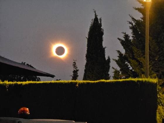 LSP SONNENFINSTERNIS- Blick in den Himmel Totale Sonnenfinsternis Sofi die Sonne wird vom Mond bedeckt Spanien Vinaros Stadt in Ostspanien, an der Costa del Azahar, an der noerdlichen Grenze der Provinz Castell Spanien Spienien *** LSP SOLAR ECLIPSE A Look at the Sky Total Solar Eclipse: The Sun is covered by the Moon Spain: Vinaros, a city in eastern Spain, on the Costa del Azahar, on the northern border of the province of Castell Spain Spain