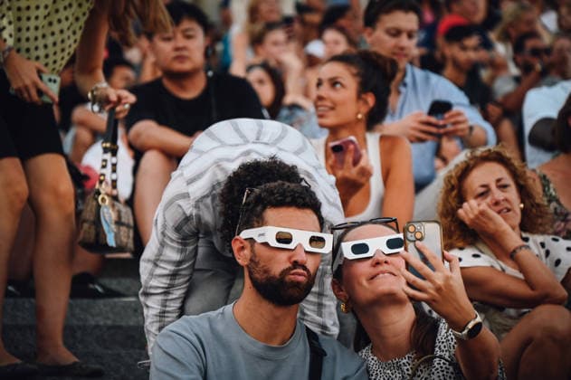 Crowd observing the solar eclipse from the Sacré-Cœur and Montmartre Hill 458856 2026 08 12 Paris, France (no people in the photo)  Copyright: xBarbaraxNeymanx xStarfacex STAR_458856_009