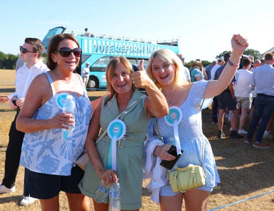 August 13, 2026, Clacton-On-Sea, Essex, UK: Clacton-On-Sea, UK. Reform UK supporters gather in Clacton-On-Sea, Essex, ahead of the by-election which takes place today. Nigel Farage has resigned his seat and has been campaigning to be re-elected in the Clacton constituency. Clacton-On-Sea UK  - ZUMAl94_ 20260813_zaf_l94_024 Copyright: xJacquelinexLawriex