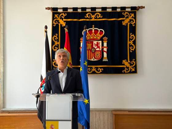 Marlaska travels to Ceuta to hold several meetings to assess how the situation in the autonomous city is evolving. Interior Minister Fernando Grande Marlaska speaks to the media at the Government Delegation on August 13, 2026, in Ceuta, Spain. Marlaska has traveled to Ceuta once again to hold several meetings and assess the evolving situation in the autonomous city. The Interior Minister has raised the number of identified migrant minors in Ceuta to 1,898 and has estimated that 5,000 foreign nationals remain in the autonomous city following the mass irregular influx on July 30 and 31. AUGUST 13, 2026 Gabriela Sardá Nún Ceuta Ceuta, Spain  Copyright: xGabrielaxSardaxNunezx 7713148