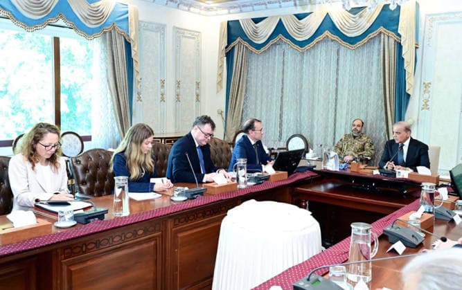 RECORD DATE NOT STATED Prime Minister, Muhammad Shehbaz Sharif in a meeting with Espen Barth Eide, Norwegian Foreign Minister held in Islamabad on Thursday, August 13, 2026. (PPI Images). EDITORIAL USE ONLY Copyright: xx SA-ZM-130826x ppiphotos485401