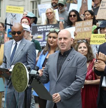 August 13, 2026, New York, New York, USA: NYC Council member HARVEY EPSTEIN and supporters of the NYC Bird Alliance gather outside City Hall to demand the passage of Lights Out legislation. The bill, dubbed Flaco s Law, aims to curb commercial night lighting to protect over 250,000 migratory birds from fatal building collisions in New York City annually. New York USA  - ZUMAk03_ 20260813_zaf_k03_023 Copyright: xNancyxKaszermanx