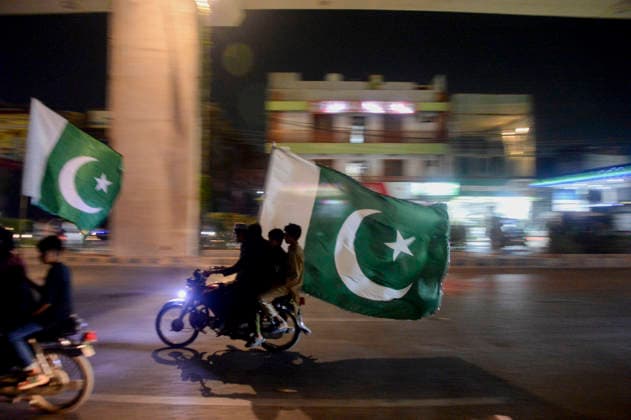 Pakistan Independence Day Celebrations Rawalpindi Motorcyclists ride through the streets carrying large Pakistani flags during Independence Day celebrations in Rawalpindi, Pakistan, on August 14, 2026. Pakistan marks Independence Day on August 14, commemorating the countryis independence from British rule in 1947. Rawalpindi Punjab Pakistan Copyright: xZubairxAbbasix