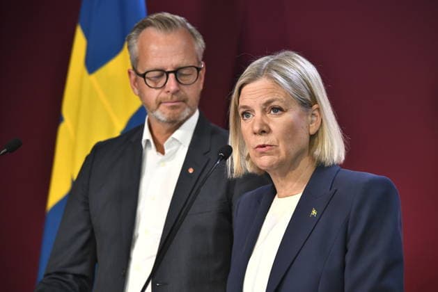 STOCKHOLM, SVERIGE 20260814 Mikael Damberg (S), Socialdemokraternas ekonomisk-politiska talesperson och Magdalena Andersson (S), partiledare, presenterar ett vallöfte. STOCKHOLM SVERIGE x12060x *** STOCKHOLM, SWEDEN, August 14, 2026 — Mikael Damberg (S), the Social Democrats’ spokesperson on economic policy, and Magdalena Andersson (S), party leader, present an election pledge. STOCKHOLM, SWEDEN x12060x  Copyright: xLarsxSchröder TTx PRESSTRÄFF SOCIALDEMOKRATERNA VALLÖFTE hbYy8Dpfibs