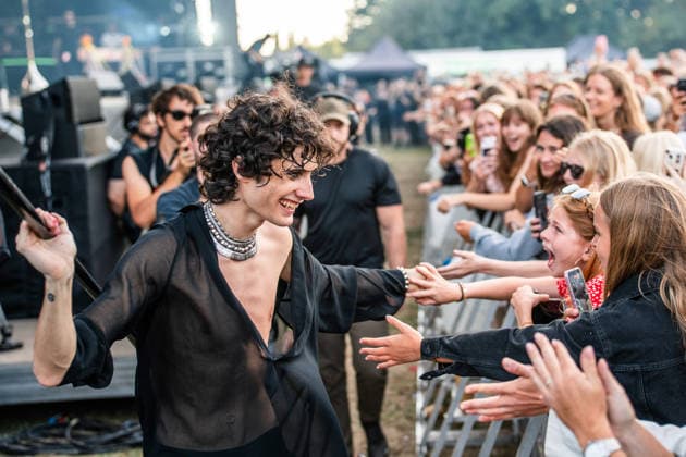 Sombr live at Syd For Solen 2026 Copenhagen, Denmark. 13th, August 2026. The American singer and songwriter Sombr performs a live concert during the Danish music festival Syd For Solen 2026 in Copenhagen. Here he is seen with the fans front row. Denmark, Copenhagen  Copyright: xGonzalesxPhoto RolfxMeldgaardx