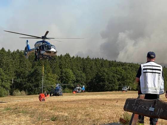 Waldbrand im Hürtgenwald ** NUR FÜR REDAKTIONELLE ZWECKE ** EDITORIAL USE ONLY **<p>Waldbrand im Hürtgenwald Der Waldbrand im Hürtgenwald hat sich am Freitag den 14.August.2026 auf mehrere Hundert Hektar Waldfläche ausgebreitet. Deutschland NRW Hütgenwald *** Forest Fire in the Hürtgenwald ** FOR EDITORIAL USE ONLY ** EDITORIAL USE ONLY ** p Forest fire in the Hürtgenwald The forest fire in the Hürtgenwald spread to several hundred hectares of forest on Friday, August 14, 2026. Germany, North Rhine-Westphalia, Hürtgenwald Copyright: doc875lfhn8ypkt2urdl0k ,EDITORIAL USE ONLY