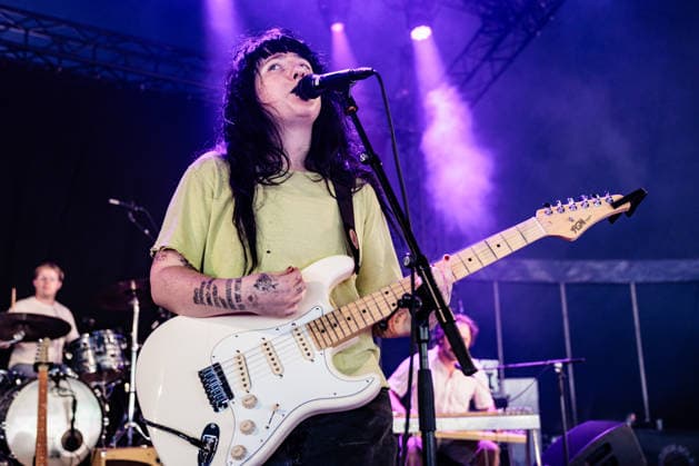 Wednesday live at Syd For Solen 2026 Copenhagen, Denmark. 13th, August 2026. The American rock band Wednesday performs a live concert during the Danish music festival Syd For Solen 2026 in Copenhagen. Here vocalist and musician Karly Hartzman is seen live on stage. Denmark, Copenhagen  Copyright: xGonzalesxPhoto ErlingxBrodersenx