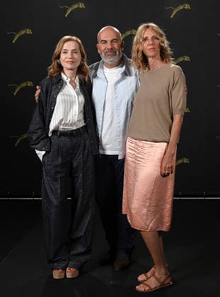 IPA87473653 - Locarno, Switzerland Locarno Film Festival 2026 Ni vue ni connue film photocall In the photo: Isabelle Huppert (actress), Marc Fitoussi (director), Sandrine Kiberlain (actress)  Copyright: xNickxZonnaxxcopyrightx x xNickxZonnax 87473653