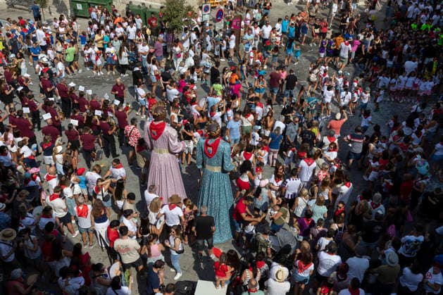 August 14, 2026, PeoÂ±Afiel, Valladolid, USA: People gather in the Plaza de EspaoÂ±a during the official opening of the Fiestas de Nuestra SeoÂ±ora y San Roque in PeoÂ±afiel, Spain on Friday, August 14, 2026. The annual festival, taking place this year on August 14-18, includes traditional processions, bullfighting and and musical events. PeoÂ±Afiel USA - ZUMAg235 20260814_zap_g235_009 Copyright: xPaulxChristianxGordonx