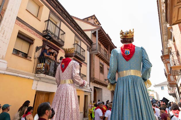 August 14, 2026, PeoÂ±Afiel, Valladolid, USA: A procession Ã¢â‚¬oeDesfile de Gigantes y CabezudosÃ¢â‚¬Â marks the official opening of the Fiestas de Nuestra SeoÂ±ora y San Roque in PeoÂ±afiel, Spain on Friday, August 14, 2026. The Ã¢â‚¬oeGiganteÃ¢â‚¬Â figures represent archetypal kings and queens of Castile. The annual festival, taking place this year on August 14-18, includes traditional processions, bullfighting and and musical events. PeoÂ±Afiel USA - ZUMAg235 20260814_zap_g235_014 Copyright: xPaulxChristianxGordonx