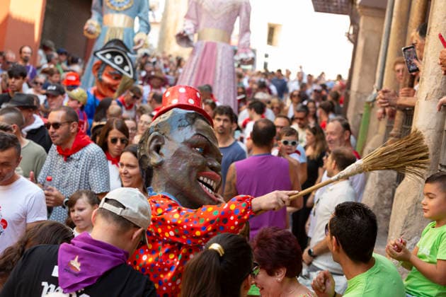 August 14, 2026, PeoÂ±Afiel, Valladolid, USA: A procession Ã¢â‚¬oeDesfile de Gigantes y CabezudosÃ¢â‚¬Â marks the official opening of the Fiestas de Nuestra SeoÂ±ora y San Roque in PeoÂ±afiel, Spain on Friday, August 14, 2026. The Ã¢â‚¬oeGiganteÃ¢â‚¬Â figures represent archetypal kings and queens of Castile. The annual festival, taking place this year on August 14-18, includes traditional processions, bullfighting and and musical events. represent archetypal kings and queens of Castile. The annual festival, taking place this year on August 14-18, includes traditional processions, bullfighting and and musical events. PeoÂ±Afiel USA - ZUMAg235 20260814_zap_g235_019 Copyright: xPaulxChristianxGordonx