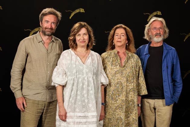 LFF 2026 - Demain Je Tombe Amoureux Photocall Emmanuelle Devos, Martin Provost (Director), Denis Pineau-Valencienne (Producer) and Vera Michalski Hoffmann (Co-producer) at the photocall during the 79th Locarno Film Festival to present the world premiere of Martin Provost s film Demain je tombe amoureux on the Piazza Grande on August 14, 2026 in Locarno, Switzerland (Photo by Stefan Kraus ABACAPRESS.COM) Locarno Switzerland  Copyright: xKrausxStefan ABACAx