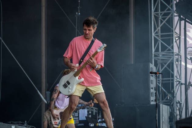 Erster Tag beim Highfield 2026, die Band Itchy eröffnet das Festival am Störmthaler See bei Leipzig. Gesang, Gitarre, E-Bass Sibbi (Sebastian Hafner) Gesang, E-Bass, Gitarre Panzer (Daniel Friedl) Schlagzeug, Gesang Max (Max Zimmer) (seit 2011) Highfield 2026 - Itchy *** Day One at Highfield 2026, the band Itchy kicks off the festival at Störmthaler See near Leipzig Vocals, guitar, electric bass: Sibbi Sebastian Hafner Vocals, electric bass, guitar: Panzer Daniel Friedl Drums, vocals: Max Max Zimmer Since 2011: Highfield 2026 Itchy