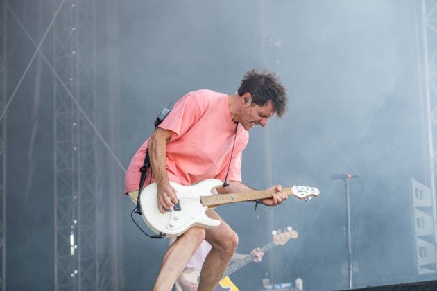 Erster Tag beim Highfield 2026, die Band Itchy eröffnet das Festival am Störmthaler See bei Leipzig. Gesang, Gitarre, E-Bass Sibbi (Sebastian Hafner) Gesang, E-Bass, Gitarre Panzer (Daniel Friedl) Schlagzeug, Gesang Max (Max Zimmer) (seit 2011) Highfield 2026 - Itchy *** Day One at Highfield 2026, the band Itchy kicks off the festival at Störmthaler See near Leipzig Vocals, guitar, electric bass: Sibbi Sebastian Hafner Vocals, electric bass, guitar: Panzer Daniel Friedl Drums, vocals: Max Max Zimmer Since 2011: Highfield 2026 Itchy