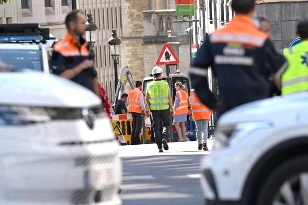 Violent gas explosion in Treurenberg in Brussels BRUSSELS, BELGIUM - AUGUST 14 : Violent gas explosion in Treurenberg in Brussels. One firefighter died and four other people were injured on August 14, 2026 in Brussels, Belgium, 14 08 2026 Brussels Belgium  Copyright: xDidierxLebrunx