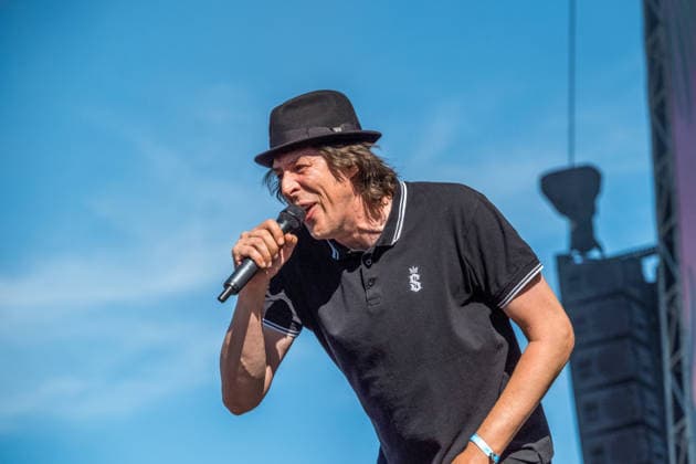 Die deutsche Punkrock Band Sondaschule auf der Mainstage vom Highfield 2026. Gesang Costa Cannabis (Tim Kleinrensing) Gitarre, Gesang Chemokeule (Mirko Klautmann) Bass Matthias Richter (seit 2013) Posaune Chris Altmann (seit 2006) Gitarre Phillip FaF Pfaff (seit 2022) Highfield 2026 tag 1 - sondaschule *** The German punk rock band Sondaschule on the Main Stage at Highfield 2026: Vocals: Costa Cannabis; Tim Kleinrensing: Guitar, Vocals: Chemokeule, Mirko Klautmann; Bass: Matthias Richter (since 2013); Trombone: Chris Altmann (since 2006); Guitar: Phillip FaF Pfaff (since 2022); Highfield 2026, Day 1: Sondaschule