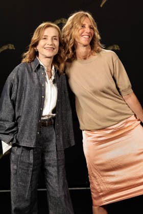 LFF 2026 - Ni Vue Ni Connue Film Photocall Isabelle Huppert and Sandrine Kiberlain attend the photocall during the 79th Locarno Film Festival to present the world premiere of Marc Fitoussi s film Ni vue, ni connue on the Piazza Grande in Locarno, Switzerland on August 14, 2026. Photo by Stefan Kraus ABACAPRESS.COM Locarno Switzerland  Copyright: xKrausxStefan ABACAx