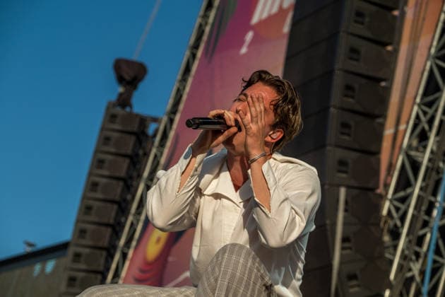Die Indie Pop Band giant rooks (Gesang, Gitarre, Percussion Frederik Rabe Gitarre Finn Schwieters Schlagzeug Finn Thomas Synthesizer, Piano Jonathan Wischniowski E-Bass Luca Göttner) auf dem Highfield 2026. Highfield 2026 tag 1 - Giant Rooks *** The indie pop band Giant Rooks: Vocals, guitar, percussion: Frederik Rabe; guitar: Finn Schwieters; drums: Finn Thomas; synthesizer, piano: Jonathan Wischniowski; electric bass: Luca Göttner at Highfield 2026. Highfield 2026, Day 1: Giant Rooks