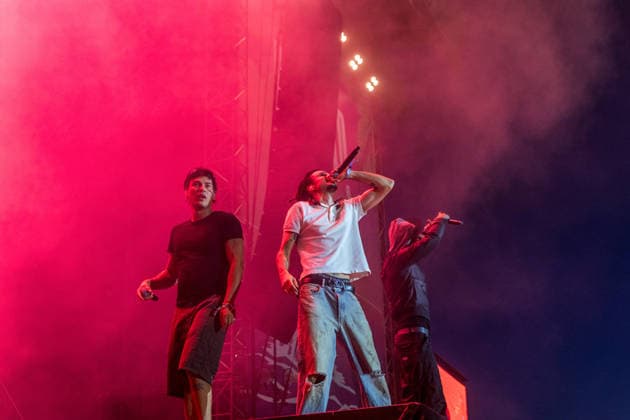 Die Berliner Rap, Hip-Hop, Trap Band BHZ auf dem Highfield Festival 2026 am Störmthaler See bei Großpösna. Die aktuelle BHZ-Besetzung 2026 besteht aus: * Longus Mongus Rap * Ion Miles Rap * Monk Rap * Big Pat Rap * MotB Produzent * Sami Produzent * Themba Produzent Highfield 2026 Tag 1 - BHZ *** The Berlin-based rap, hip-hop, and trap band BHZ at the Highfield Festival 2026 on Lake Störmthal near Großpösna. The current BHZ lineup for 2026 consists of * Longus Mongus (rapper) * Ion Miles (rapper) * Monk (rapper) * Big Pat (rapper) * MotB (producer) * Sami (producer) * Themba (producer) Highfield 2026 Day 1 BHZ