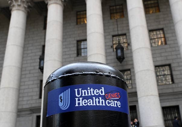 August 14, 2026, New York, New York, USA: August 14, 2026 - New York, NY, USA - Luigi Mangione enters an open guilty plea in federal court, admitting to all charges without any accommodations. He faces a maximum penalty of life in prison for the assassination of United Healthcare CEO, Brian Thompson on a Manhattan street. (Andrea RENAULT Zuma Press) New York USA - ZUMAg115 20260814_faf_g115_005 Copyright: xAndreaxRenaultx