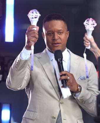 August 14, 2026, New York, New York, USA: Today show co-host CRAIG MELVIN seen global girl group Katseye s performance during the Today show Summer Concert series held at Rockefeller Plaza. New York USA  - ZUMAk03_ 20260814_zaf_k03_080 Copyright: xNancyxKaszermanx
