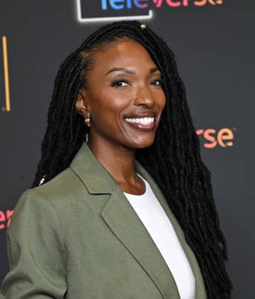 Televerse 2026 - Day 1 Monique Barrett arriving to the Televerse 2026 - Day 1 at JW Marriott on August 14, 2026 in Los Angeles, CA. Los Angeles JW Marriott California USA Copyright: xLISAxOConnor AFF-USA.comx