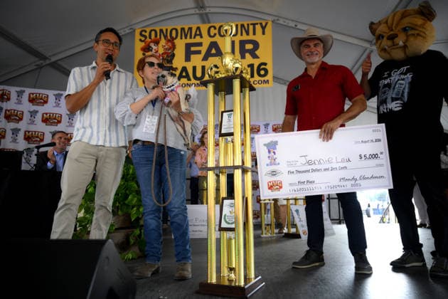 Winners of World s Ugliest Dog 2026 contest in California SONOMA COUNTY, CALIFORNIA - AUG 14: Dog named Jennie Leu was crowned as the winner of the 2026 World s Ugliest Dog contest with her owner Michelle Grady by her side and was awarded $5,000 on August 14, 2026 at Sonoma County Event Center in Santa Rosa, California, United States. Tayfun Coskun Anadolu California United States. Editorial use only. Please get in touch for any other usage.  Copyright: x2026xAnadoluxTayfunxCoskunx
