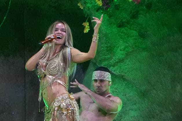Colombian singer Karol G performs during her Traveling the World Tropitour international tour at SoFi Stadium in Los Angeles, USA, 14 August 2026. Karol G concert in Los Angeles !ACHTUNG: NUR REDAKTIONELLE NUTZUNG!  Copyright: xOmarxAlonsox AME9308 20260815-55021149004_1