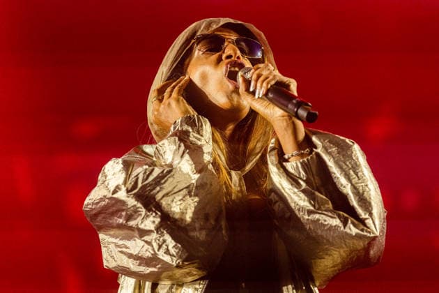 M.I.A., perfoms during Vodafone Paredes de Coura in Paredes de Coura, Portugal - 15 Aug 2026 Mathangi Arulpragasam, (M.I.A.), the British rapper, singer and producer, performs live on the main stage during Vodafone Paredes de Coura. Paredes de Coura Portugal Copyright: xDiogoxBaptistax xSOPAxImagesx DB_MIA20260814PDC_009