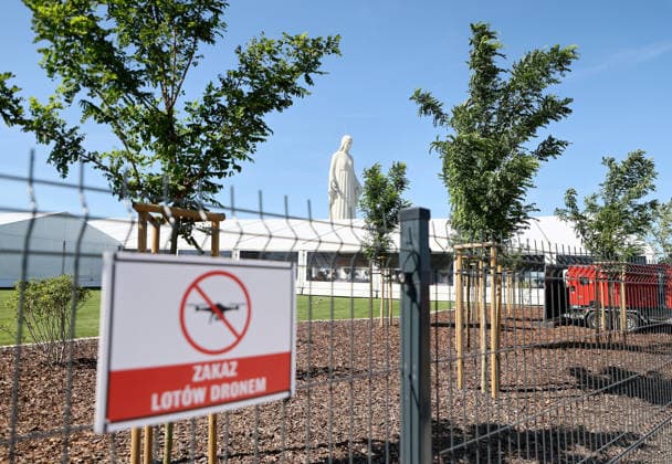 Highest Virgin Mary statue in Europe unveiled Photo: Adam Burakowski East News Ceremony of the unveiling and consecration of the Monument to Our Lady of Mercy on August 15, 2026 in the village of Konotopie near Torun in north-central Poland. The monument, whose height reaches 55,6 metres, was privately financed by the Polish entrepreneur and stock market investor Roman Karkosik. This is the highest Virgin Mary statue in Europe and second highest in the world. EN_01682639_0011 