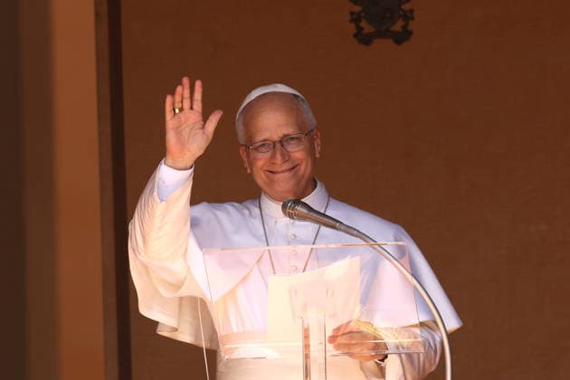 IPA87496350 - Vatican City - Italy, August 15, 2026: Pope Leo XIV presides over the Angelus on the Solemnity of the Assumption from the Apostolic Palace in a town in the Castelli Romani region.  Copyright: xmarcoxiacobuccix xmarcoxiacobuccix 87496350