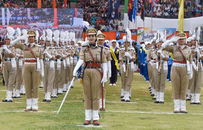80th Independence Day Celebrations in Jammu and Kashmir s Srinagar Srinagar, Aug 15 (ANI): Contingents take part in the parade during the 80th Independence Day celebrations at Bakshi Stadium, in Srinagar on Saturday. Srinagar Jammu and Kashmir India Copyright: xANIx ANI_20260815354