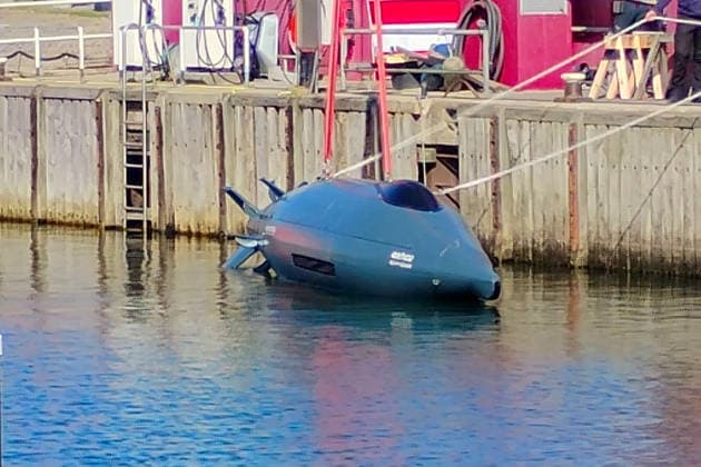 U-Boot submarine autonomous underwater vehicle Grace GS-P1-bravo, im Hafen in Damp an der Ostsee Greysharkk U-Boot submarine *** U-Boat submarine autonomous underwater vehicle Grace GS P1 Bravo, in the harbor at Damp on the Baltic Sea Greysharkk U-Boat submarine 
