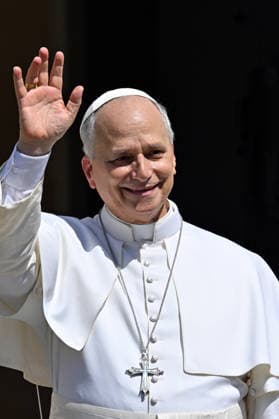 IPA87509200 - Italy, Castel Gandolfo, Vatican, August 15, 2026: Pope Leo XIV during the Angelus prayer at the entrance to the Apostolic Palace in Piazza della Libertà (Liberty Square) at the papal summer residence in Castel Gandolfo, southeast of Rome. Photo by ALESSIA GIULIANI Catholic Press Photo  Copyright: xALESSIAxGIULIANI xCPPx xALESSIAxGIULIANI xCPPx 87509200