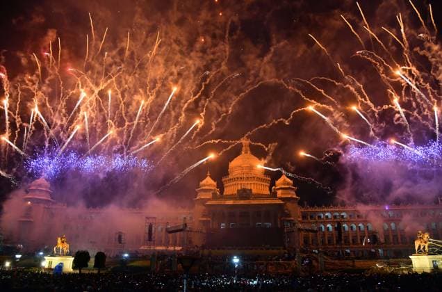 Firecrackers burst at Vidhana Soudha premises on the occasion of 80th Independence Day Bengaluru, Aug 15 (ANI): Firecrackers burst at Vidhana Soudha premises on the occasion of 80th Independence Day, in Bengaluru on Saturday. Bengaluru Karnataka India Copyright: xANIx ANI_20260815792