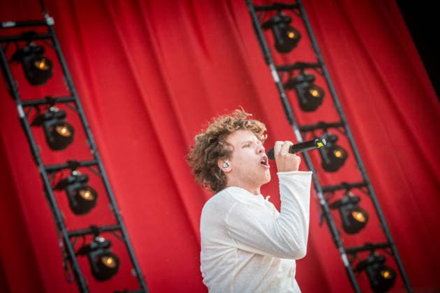 Der Berliner Rapper Zartmann mit Band am zweiten Tag des Highfield 2026 Highfield 2026 - Tag 2 Zartmann *** Berlin rapper Zartmann performs with his band on the second day of Highfield 2026 Highfield 2026 Day 2 Zartmann