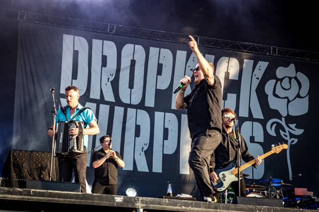 Die us-amerikanische folk punk band Dropkick Murphys am zweiten Tag des HIghfield 2026 südlich von Leipzig. Mitglieder: Ken Casey, Matt Kelly, James Lynch, Tim Brennan, Jeff DaRosa, Kevin Rheault, Campbell Webster Highfield 2026 - Tag 2 Dropkick Murphys *** The American folk-punk band Dropkick Murphys on the second day of Highfield 2026, south of Leipzig. Members: Ken Casey, Matt Kelly, James Lynch, Tim Brennan, Jeff DaRosa, Kevin Rheault, Campbell Webster. Highfield 2026 Day 2: Dropkick Murphys
