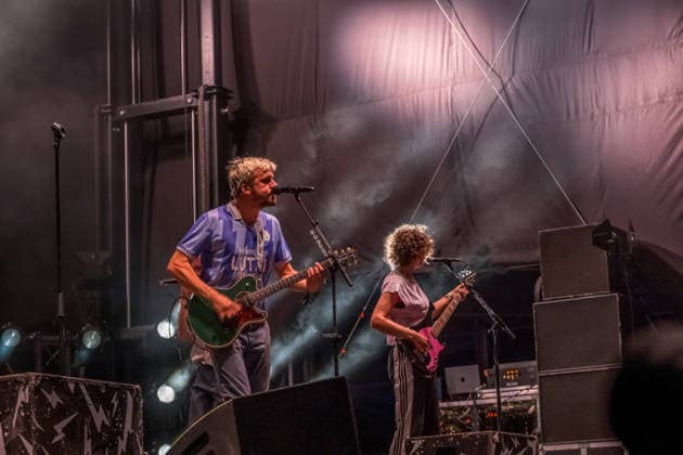 Die deutsche Pop-Rock-Band Das Lumpenpack (Gesang Jonas Frömming Gesang, Gitarre Maximilian Kennel Schlagzeug Alexandra Eckert (ab 2020) Gitarre, Keyboard Jason Bartsch (ab 2020) Bass Lola Schrode ) auf dem Highfield 2026 südlich von Leipzig. Highfield - Tag 2 - Das Lumpenpack *** The German pop-rock band Das Lumpenpack: Vocals: Jonas Frömming; Vocals, Guitar: Maximilian Kennel; Drums: Alexandra Eckert (since 2020); Guitar, keyboard; Jason Bartsch (joined in 2020), bass; Lola Schrode at Highfield 2026, south of Leipzig; Highfield Day 2: Das Lumpenpack